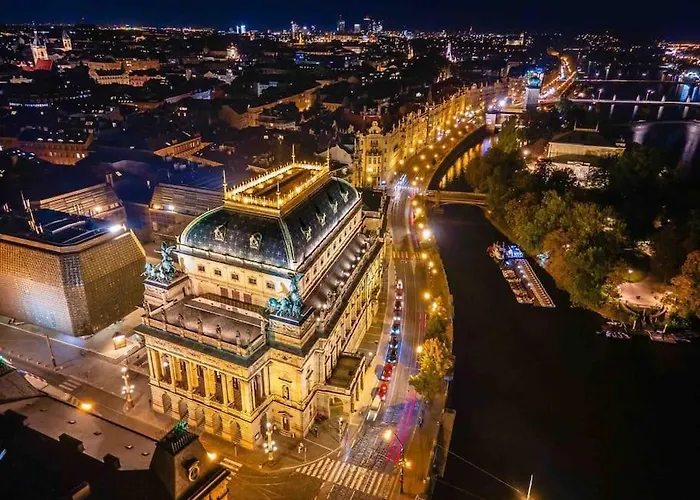 Fabulous River View Studio In The Heart Of Prague